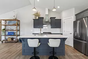 8787 Brayridge Dr, Jenison, MI 49428 - Photo 10