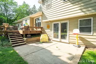 1038 Ferris St NW, Grand Rapids, MI 49544 - Photo 46