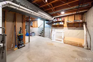 1038 Ferris St NW, Grand Rapids, MI 49544 - Photo 36