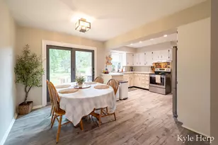 1038 Ferris St NW, Grand Rapids, MI 49544 - Photo 18