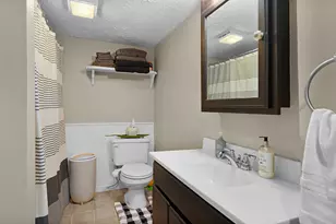272 W 23rd St, Holland, MI 49423 - Photo 18