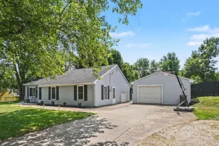 325 Burt Ave, Jackson, MI 49201 - Photo 24