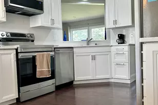 4200 Colorado Ln, West Bloomfield, MI 48322 - Photo 8