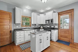279 Wall St, Zeeland, MI 49464 - Photo 10