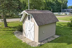 201 Lakeside Dr, Quincy, MI 49082 - Photo 28