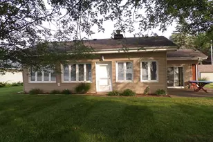 201 Lakeside Dr, Quincy, MI 49082 - Photo 10