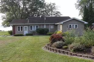 201 Lakeside Dr, Quincy, MI 49082 - Photo 4