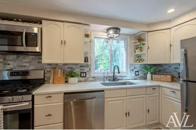 1014 Crescent Street NE, Grand Rapids, MI 49503 - Photo 12