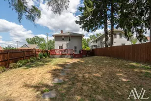 1014 Crescent St NE, Grand Rapids, MI 49503 - Photo 32