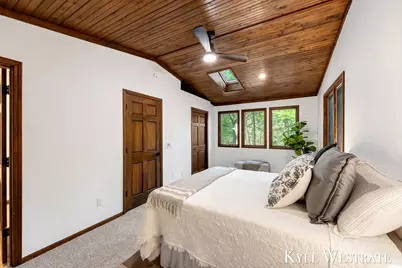 6093 Ridgeview Drive, Norton Shores, MI 49441 - Photo 26
