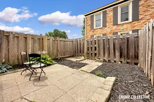 2502 Village Dr SE, Grand Rapids, MI 49506 - Photo 32
