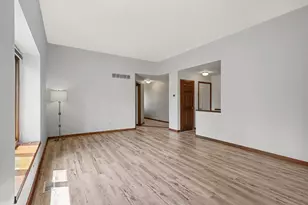 217 Parkside Dr, Zeeland, MI 49464 - Photo 6
