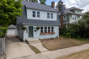 1517 Sherman St SE, Grand Rapids, MI 49506 - Photo 2