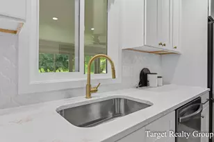 11648 Woodgate Dr NW, Grand Rapids, MI 49534 - Photo 14