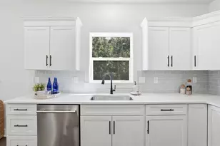 453 Sunset Pkwy, South Haven, MI 49090 - Photo 14