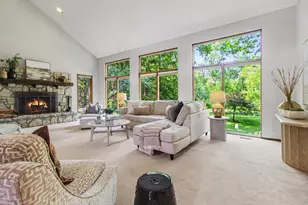 4837 Starak Ln, Ann Arbor, MI 48105 - Photo 2
