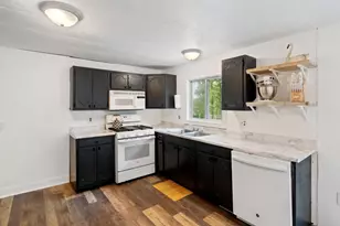 1015 West St, Boyne City, MI 49712 - Photo 2