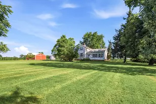 4985 W Gilpin Rd, Three Oaks, MI 49128 - Photo 2