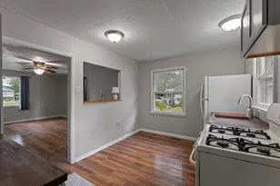 70324 Fairfield Dr, Edwardsburg, MI 49112 - Photo 4