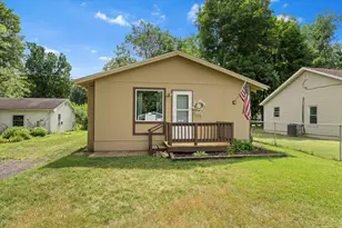70324 Fairfield Dr, Edwardsburg, MI 49112 - Photo 1