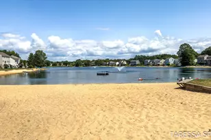 362 Sand Castle Dr, Holland, MI 49424 - Photo 4