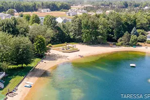 362 Sand Castle Dr, Holland, MI 49424 - Photo 6