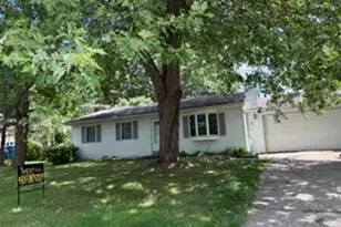 2116 Chaparral St, Kalamazoo, MI 49006 - Photo 2