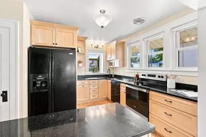 834 Lewis Avenue, Saint Joseph, MI 49085 - Photo 12