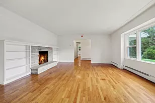 4043 Clearview St NE, Grand Rapids, MI 49546 - Photo 10