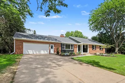 4043 Clearview Street NE, Grand Rapids, MI 49546 - Photo 2