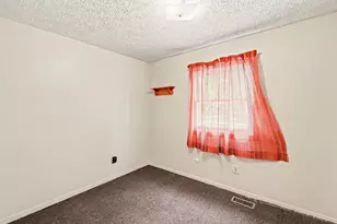 234 Trinity Cir, Lansing, MI 48911 - Photo 14
