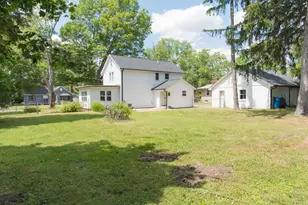 1112 Washburn Ave, Kalamazoo, MI 49048 - Photo 2