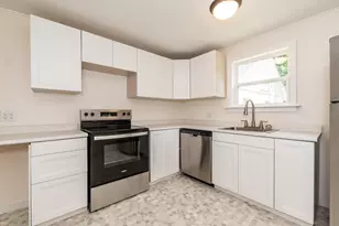 1112 Washburn Ave, Kalamazoo, MI 49048 - Photo 12