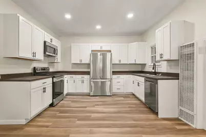 112 S Irving Street, Greenville, MI 48838 - Photo 6