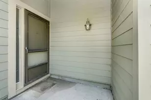 690 Peninsula Ct, Ann Arbor, MI 48105 - Photo 10