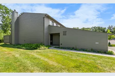 690 Peninsula Court, Ann Arbor, MI 48105 - Photo 4