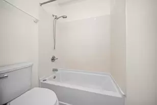 690 Peninsula Ct, Ann Arbor, MI 48105 - Photo 22