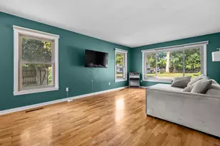 907 East St, Three Rivers, MI 49093 - Photo 4