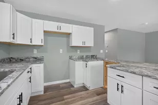 751 Tomlinson St, Jackson, MI 49203 - Photo 10