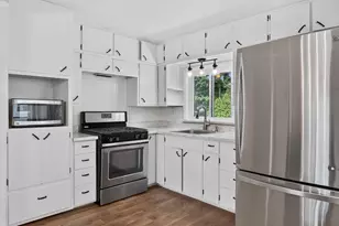 175 S Howell St, Hillsdale, MI 49242 - Photo 2