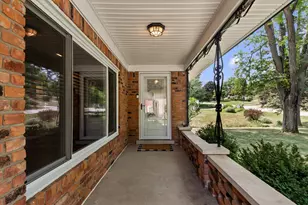 349 Nesbit Ln, Rochester Hills, MI 48309 - Photo 6