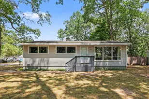 290 Eric Ave, Norton Shores, MI 49444 - Photo 2