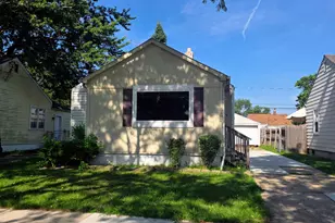 3892 18th St, Wyandotte, MI 48192 - Photo 2