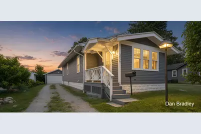 3056 Effie Place NE, Grand Rapids, MI 49505 - Photo 1