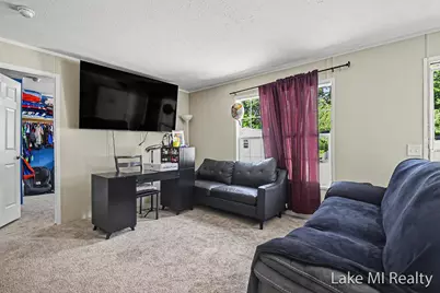 357 S Hardwick Drive SW, Grand Rapids, MI 49548 - Photo 2