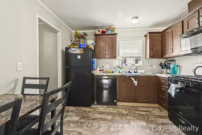 357 S Hardwick Drive SW, Grand Rapids, MI 49548 - Photo 4