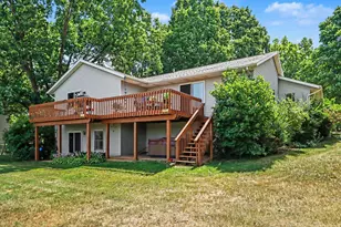 971 Niagara Dr, Lawton, MI 49065 - Photo 2