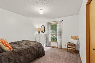 971 Niagara Dr, Lawton, MI 49065 - Photo 16