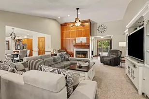 2390 Sycamore Path, Saint Joseph, MI 49085 - Photo 16