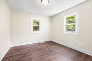 19 Mosher Ave, Battle Creek, MI 49037 - Photo 10